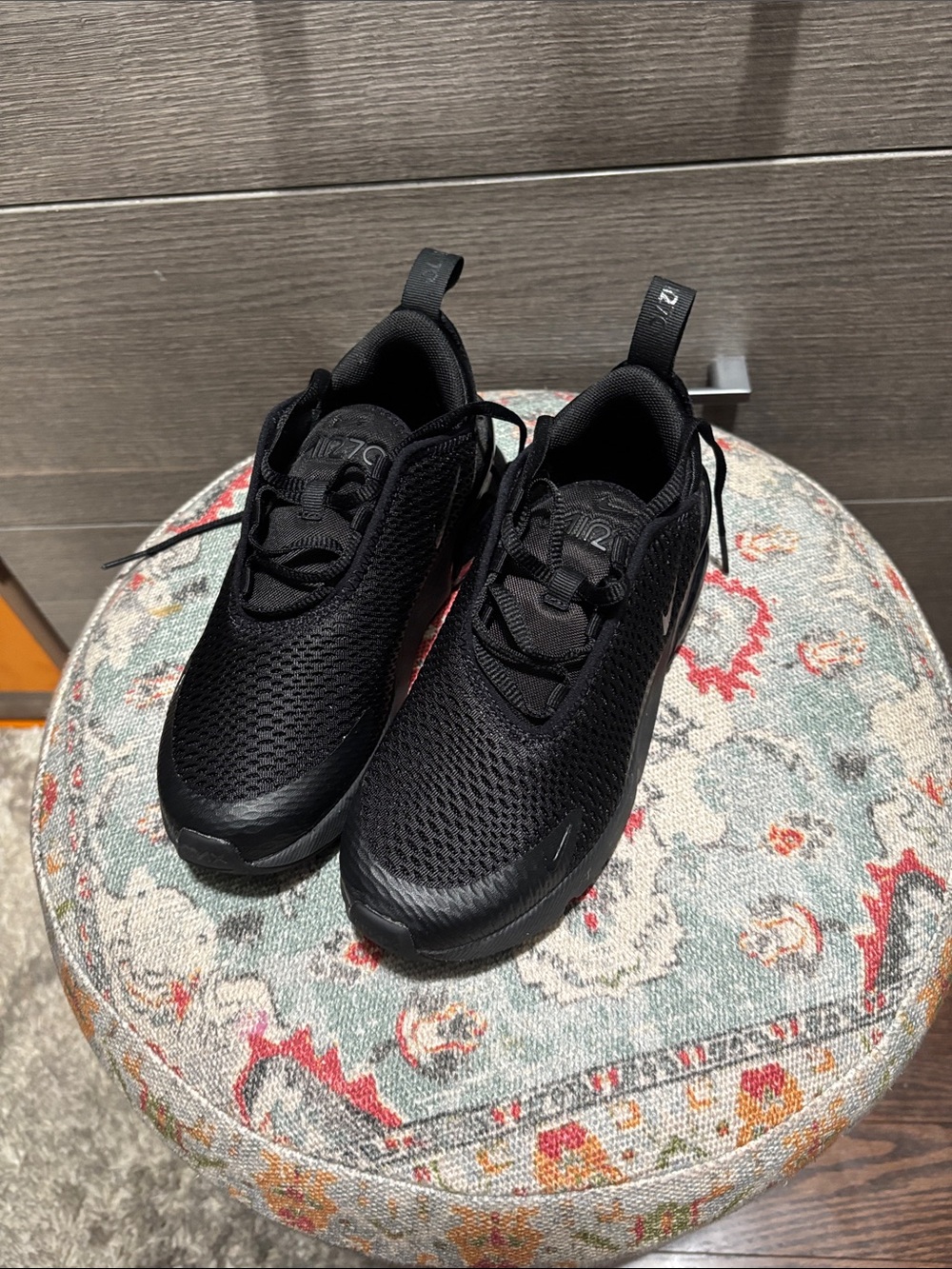 Nike Kids All-Black Air Max 270s Size 1Y
